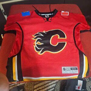 Reebok Calgary Flames Jersey Youth S/M